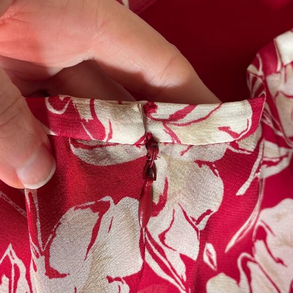 Ann Taylor Silk Red/Cream/Ivory Floral A-Line Skirt, Flowy, Romantic, Y2K, 14 - Picture 4 of 12